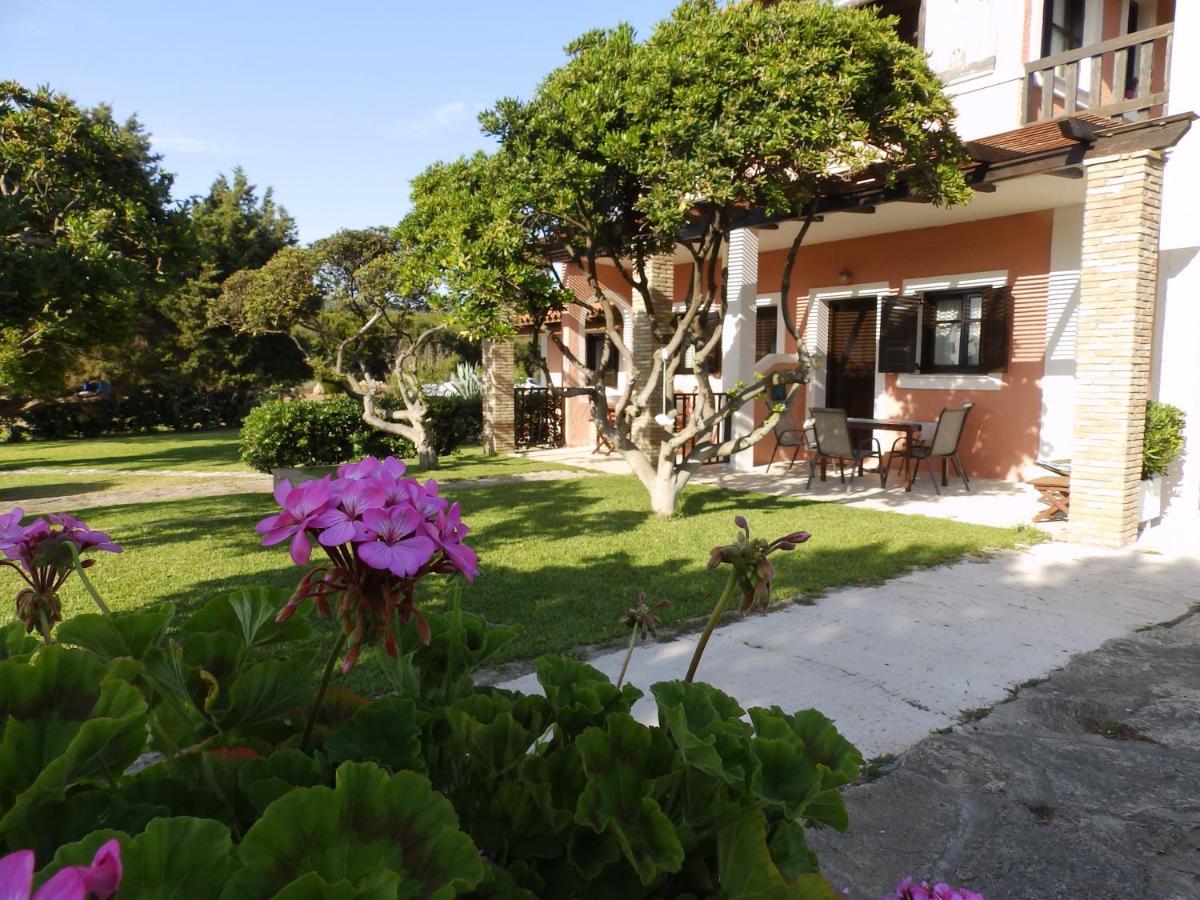 Genari Beach Apartments Levendokhórion Eksteriør bilde