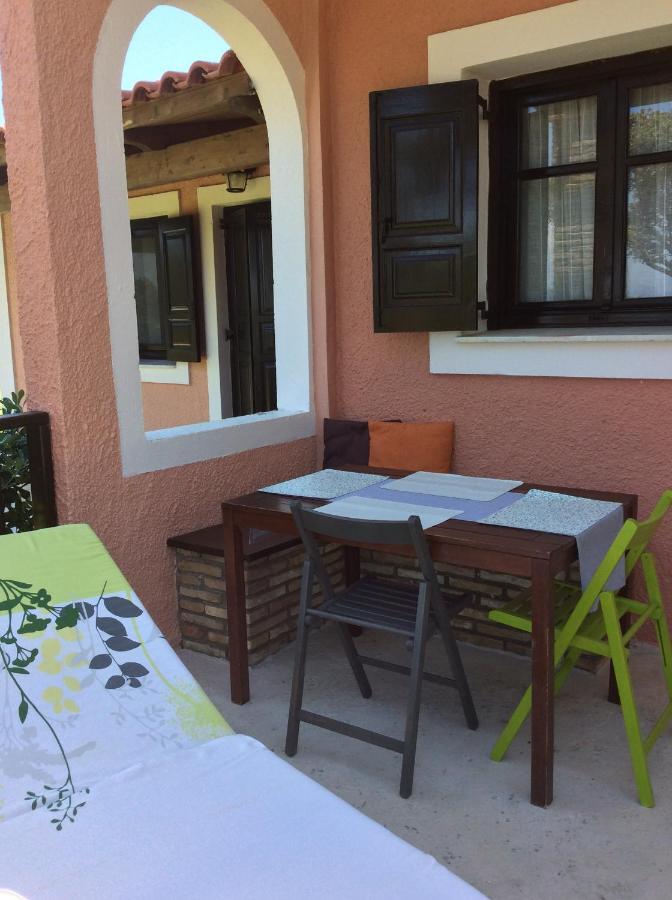 Genari Beach Apartments Levendokhórion Eksteriør bilde
