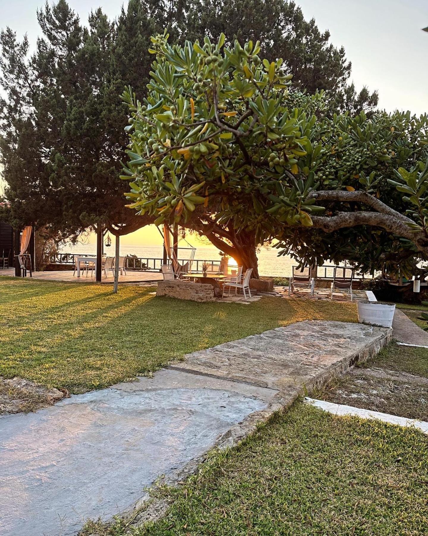 Genari Beach Apartments Levendokhórion Eksteriør bilde