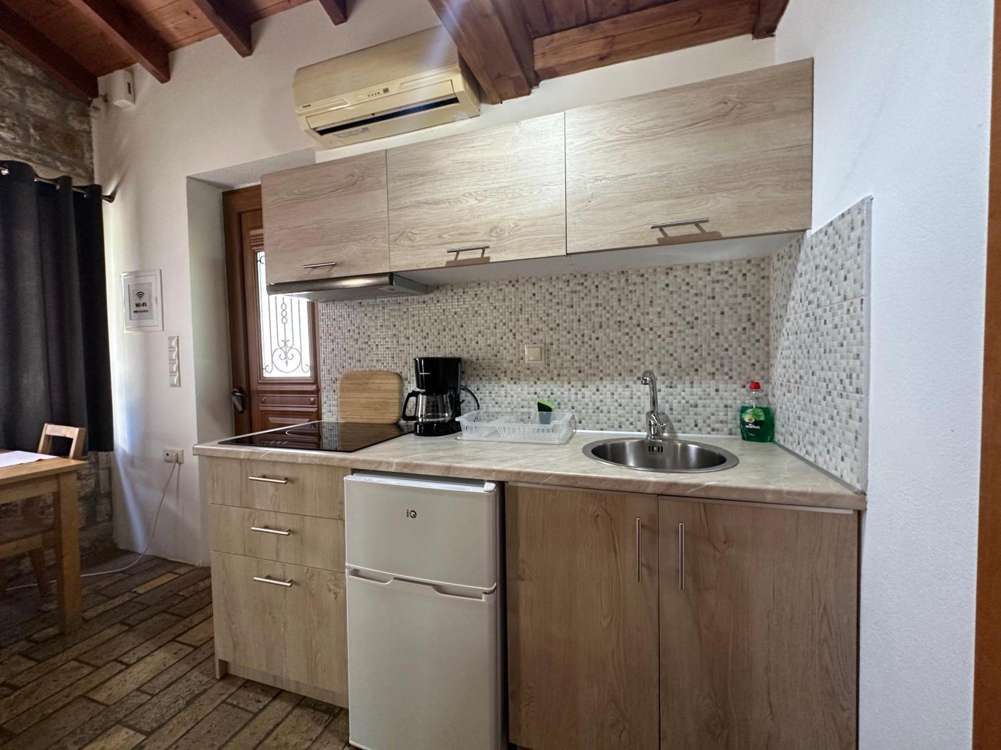 Genari Beach Apartments Levendokhórion Eksteriør bilde