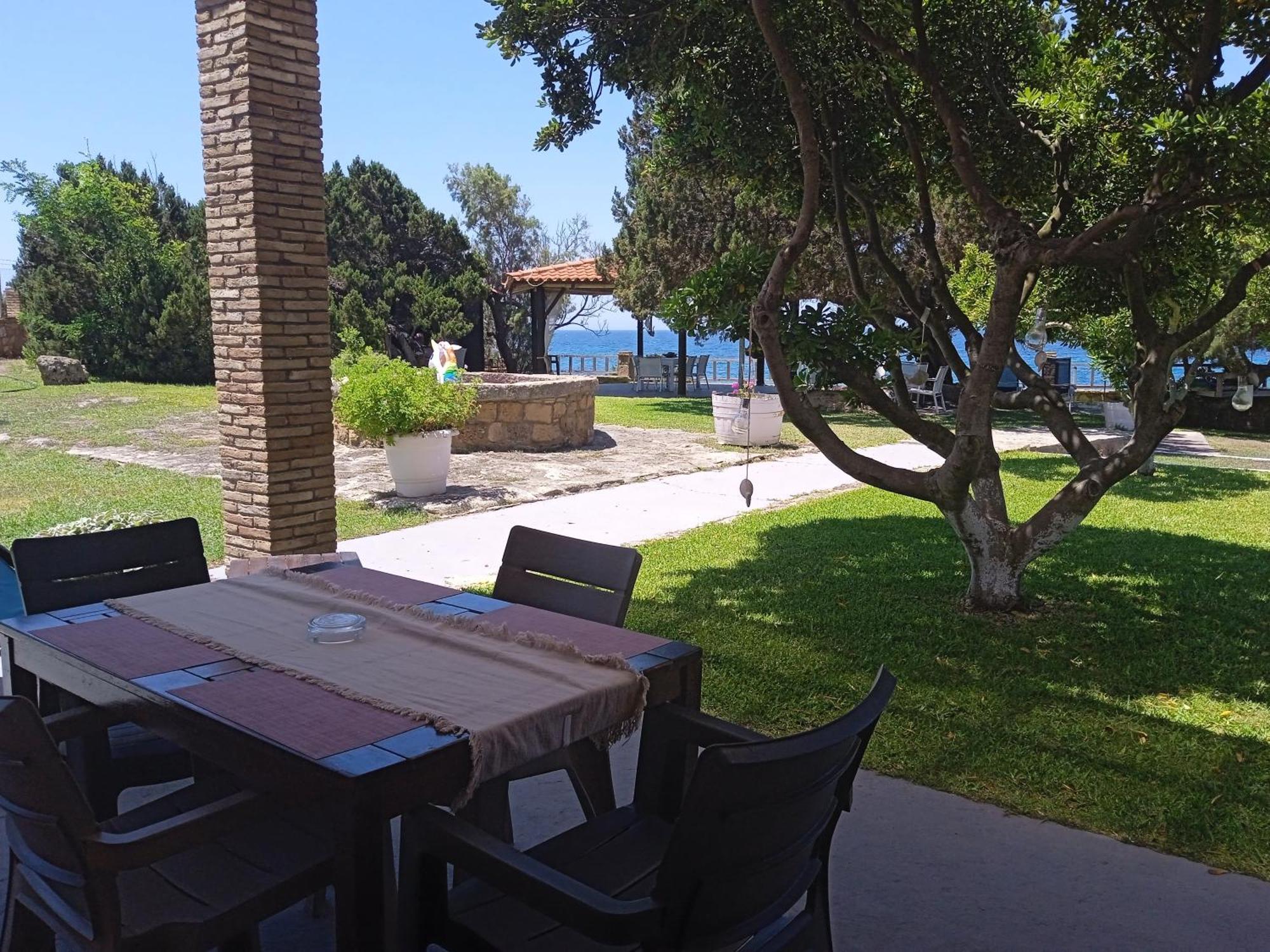 Genari Beach Apartments Levendokhórion Eksteriør bilde